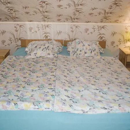 Two-bedroom Holiday In *
